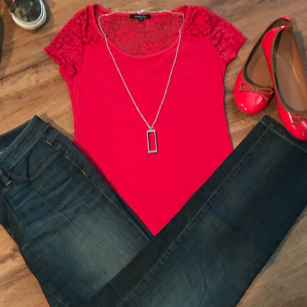 💋Red Top💋 - Picture 2 of 5